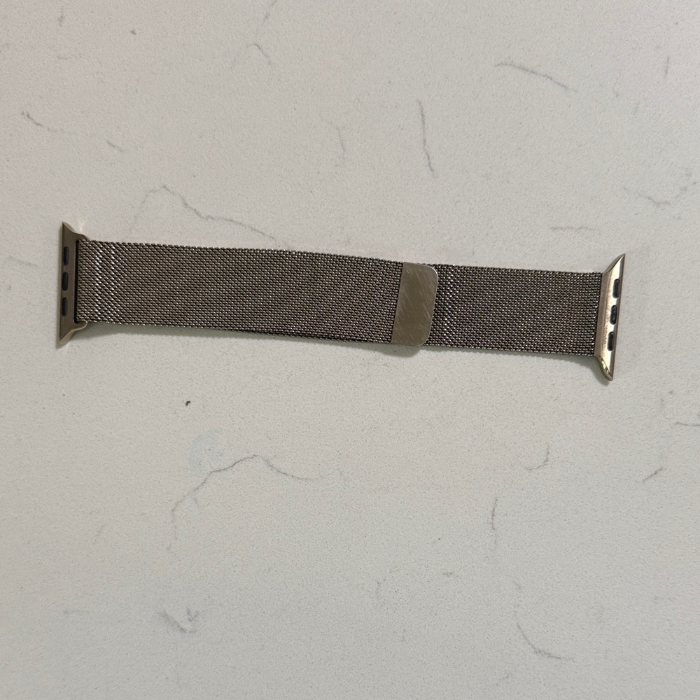 Apple Gold Mesh Watch Band